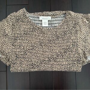 Women’s cheetah top size XS